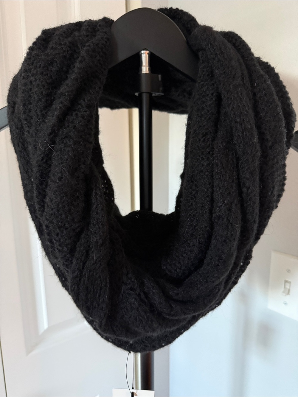 H&M Black Knit Infinity Scarf